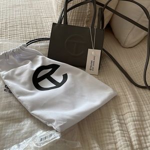 🔴🔴🔴 SOLD🔴🔴🔴Brand new side bag.